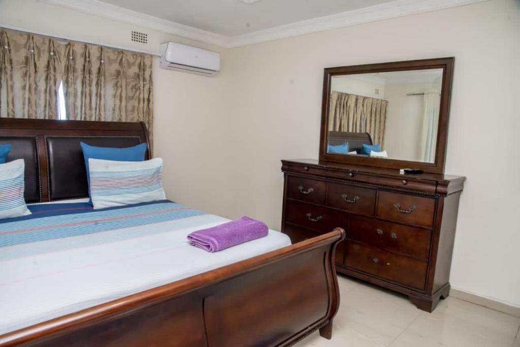 Royal Suites Apartments Lusaka Exterior photo